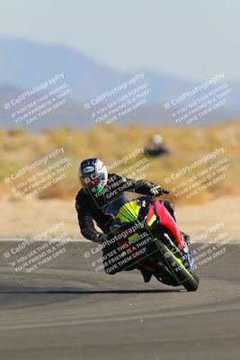 media/Oct-08-2022-SoCal Trackdays (Sat) [[1fc3beec89]]/Turn 16 (125pm)/